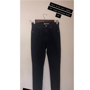 Dark blue 721 high waisted Levi jeans size 25